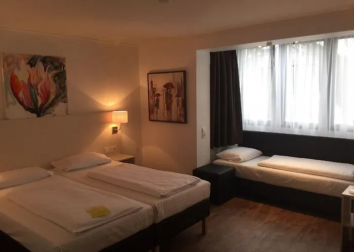 Lloyed Hotel