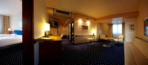 Hotel Lloyed