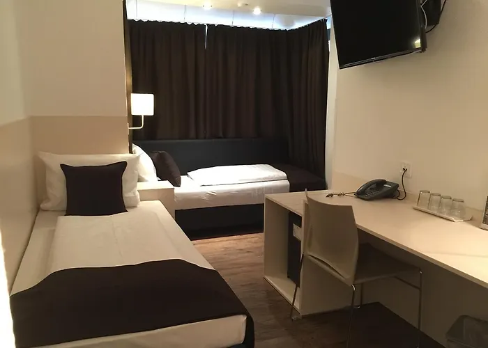 Lloyed 3* Frankfurt am Main