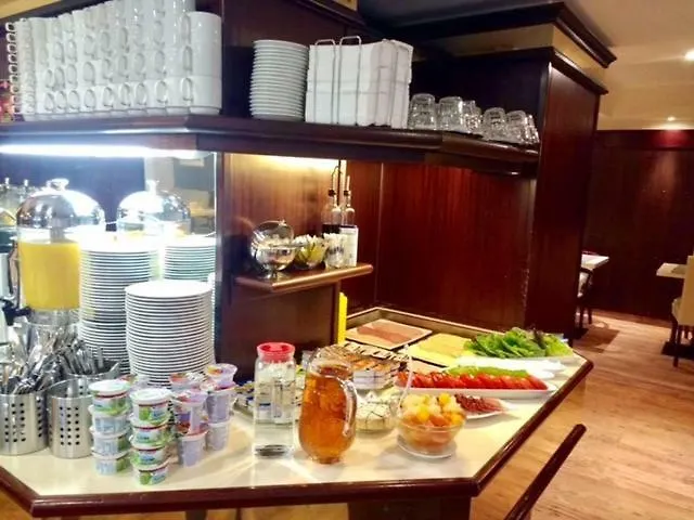 Lloyed Hotel
